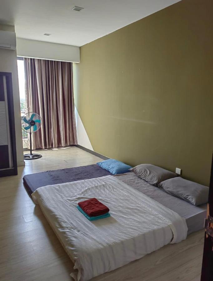 Sky Suite Top Floor With Rooftop Pool & Gym Kota Kinabalu Exterior photo